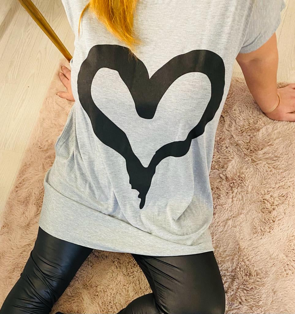 Curve Painted Heart Top - 4 Colours