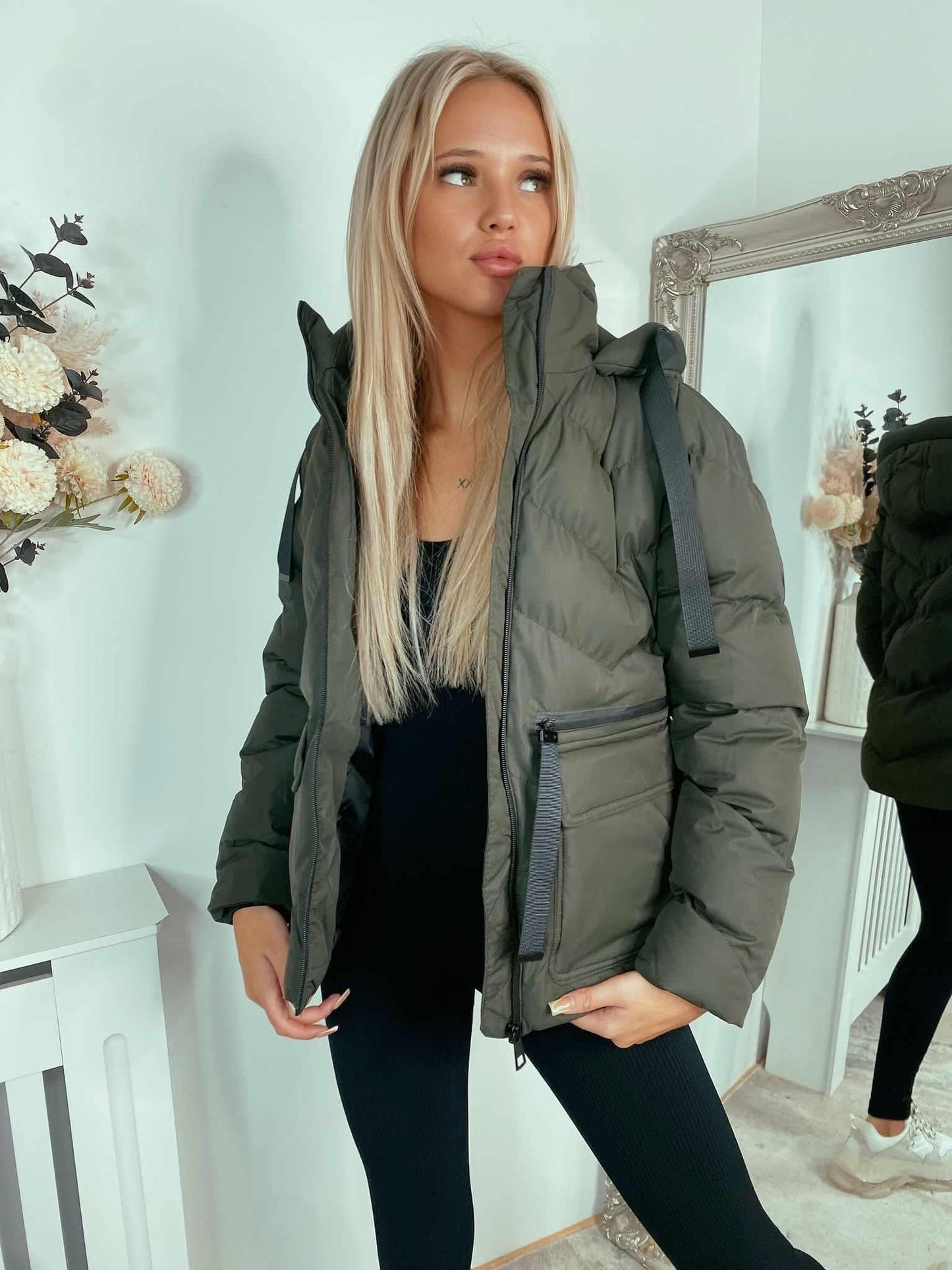 DEAL Of THE DAY - Della Jacket - 2 Colours