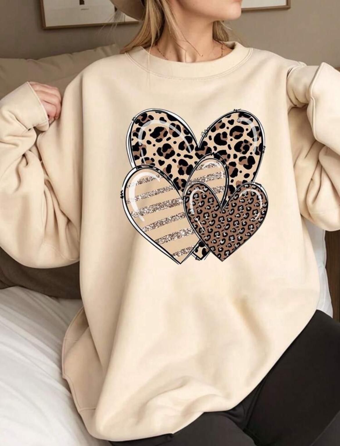 Oversized Leopard Heart sweater - Beige