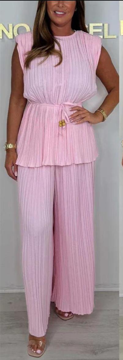 Padded shoulder 2 piece pleated coord with belt - 10 Colours
