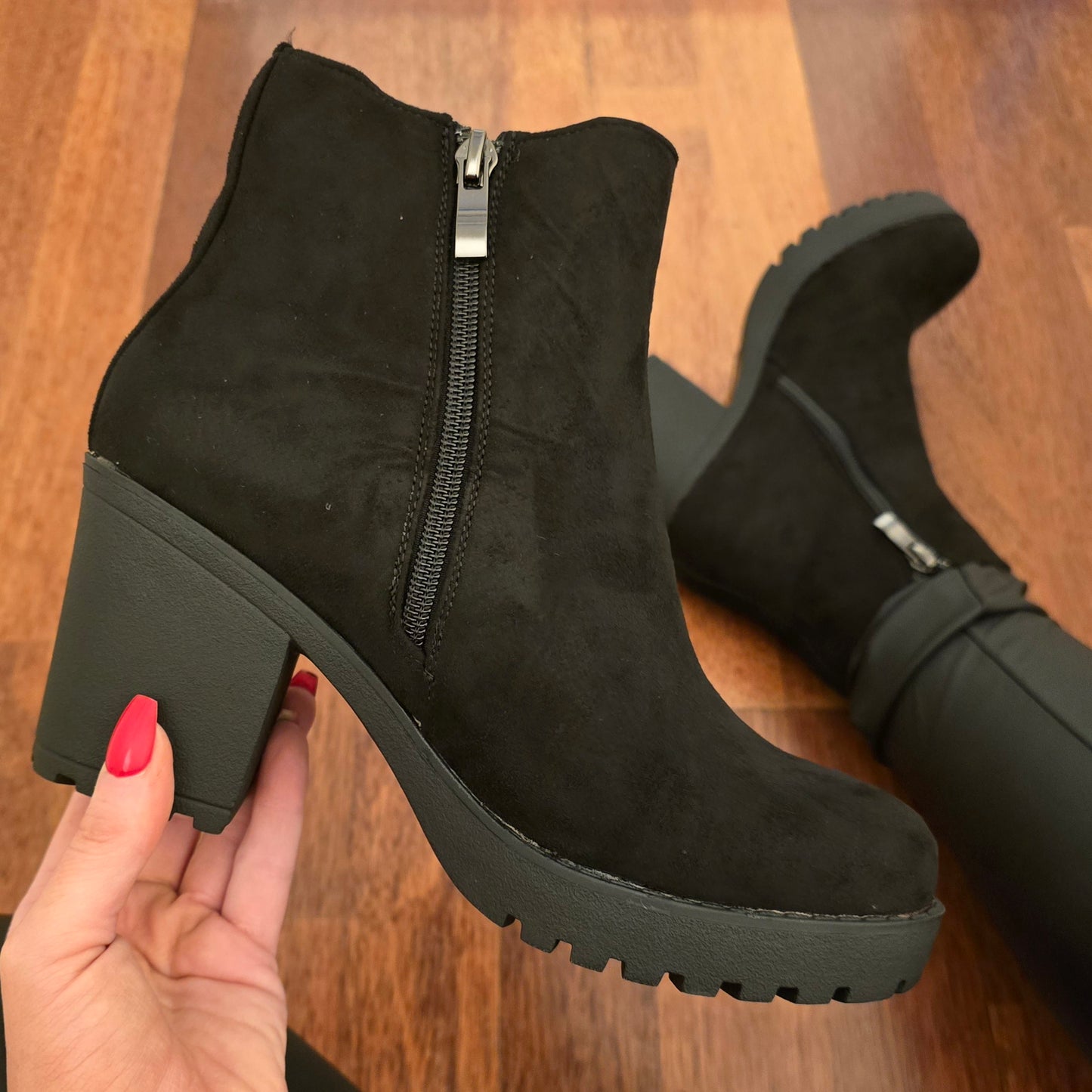 Chelsea Ankle boots - Black suede