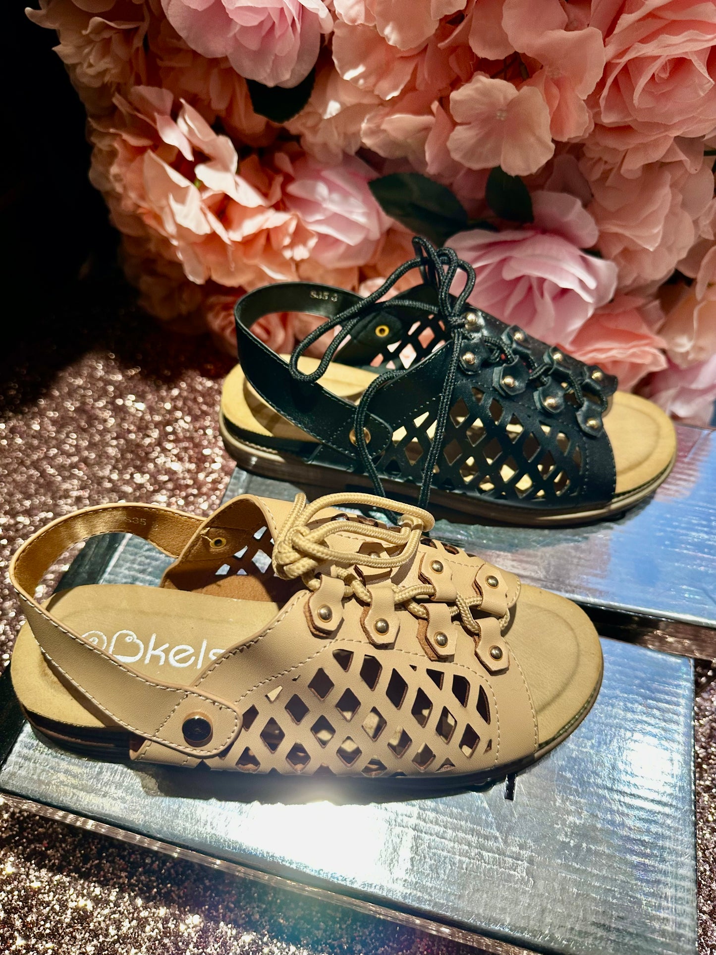 Anna Sandal - 2 Colours