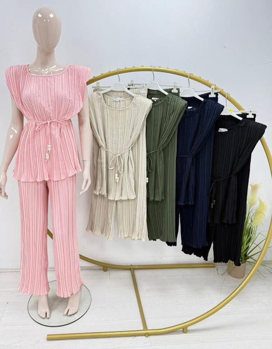 Padded shoulder 2 piece pleated coord with belt - 10 Colours