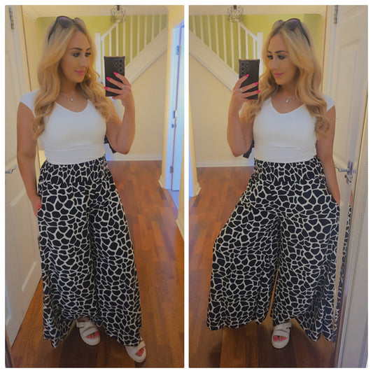 Wide leg trousers - Animal Print - black/white