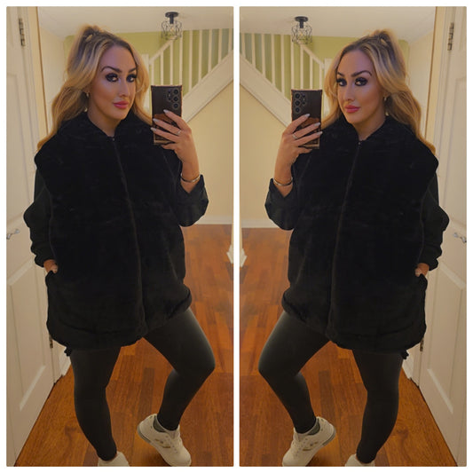 Faux fur hooded Gilet - Black