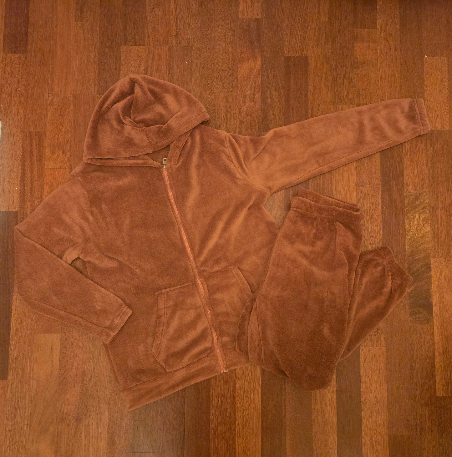 £10 CLEARANCE
